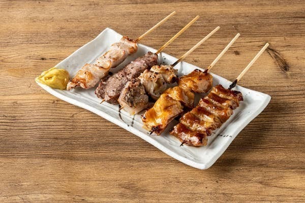 Assortment of 5 kinds of grilled skewers